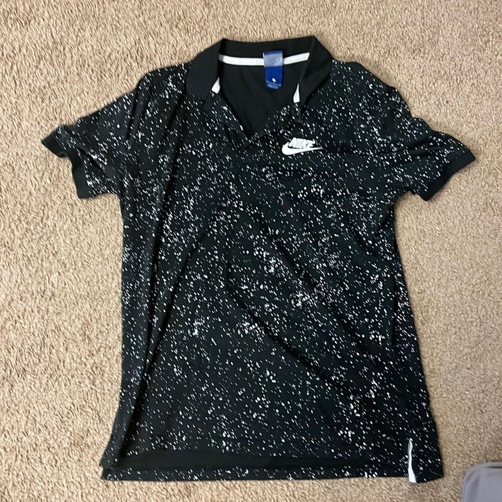 Nike Polo Old School. Worn once as it was too small for me.